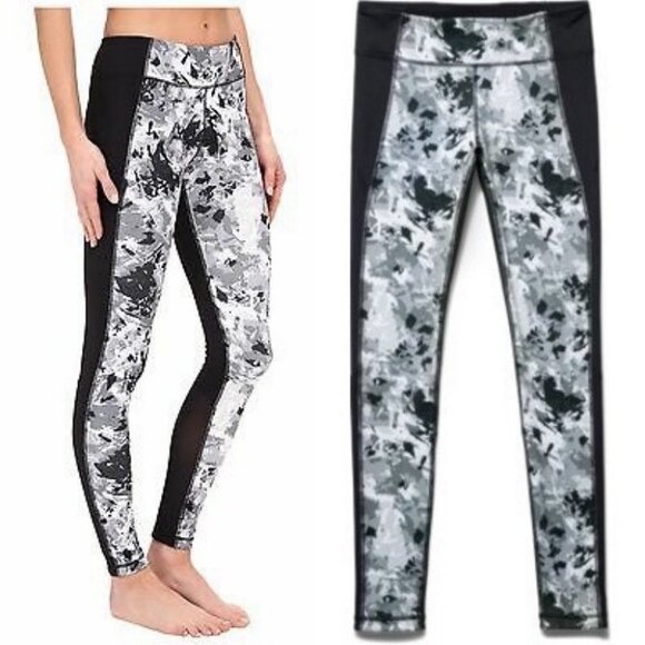 Under Armour Shape Shifter Printed Leggings Pants Size Small Running Fitness S - Picture 12 of 12